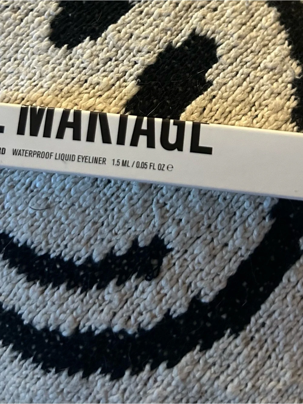 IL MAKIAGE BLACK CARD LIQUID EYELINER
